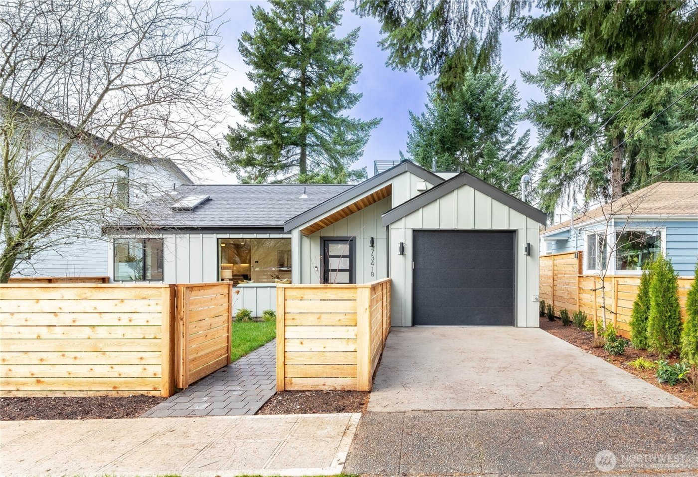 7341 21st Avenue NE #B, Seattle, WA 98115