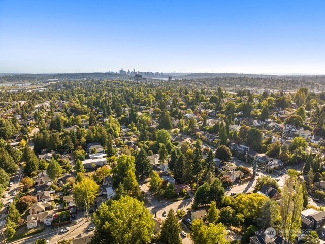 7341 21st Avenue NE #B, Seattle, WA 98115