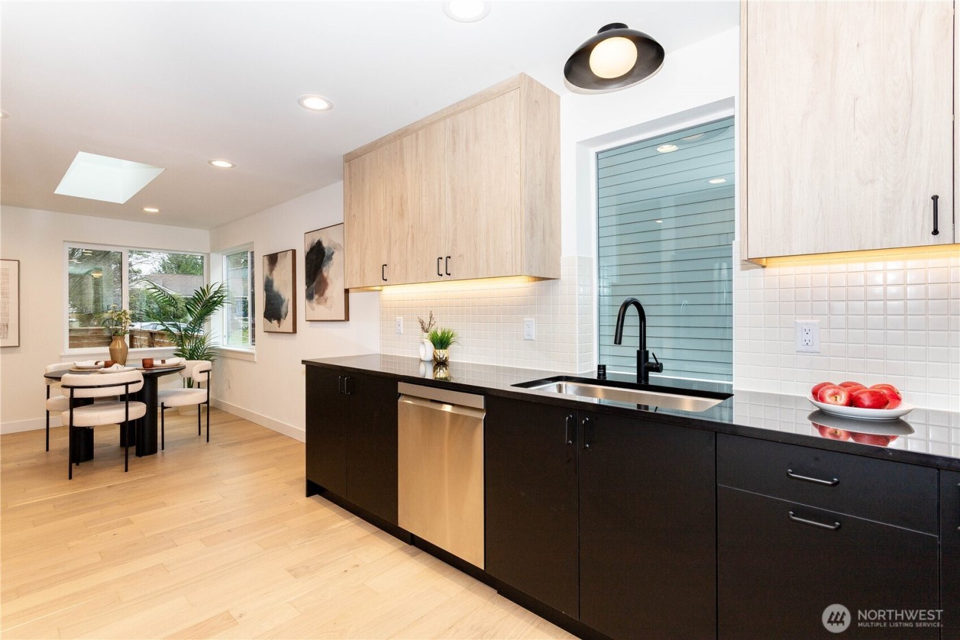 7341 21st Avenue NE #B, Seattle, WA 98115