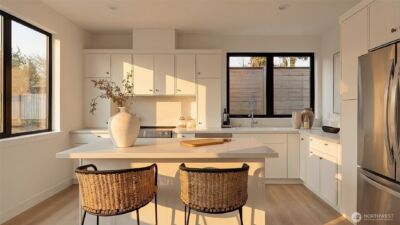 2806 W Dravus Street , Seattle, WA 98199 - Photo 12