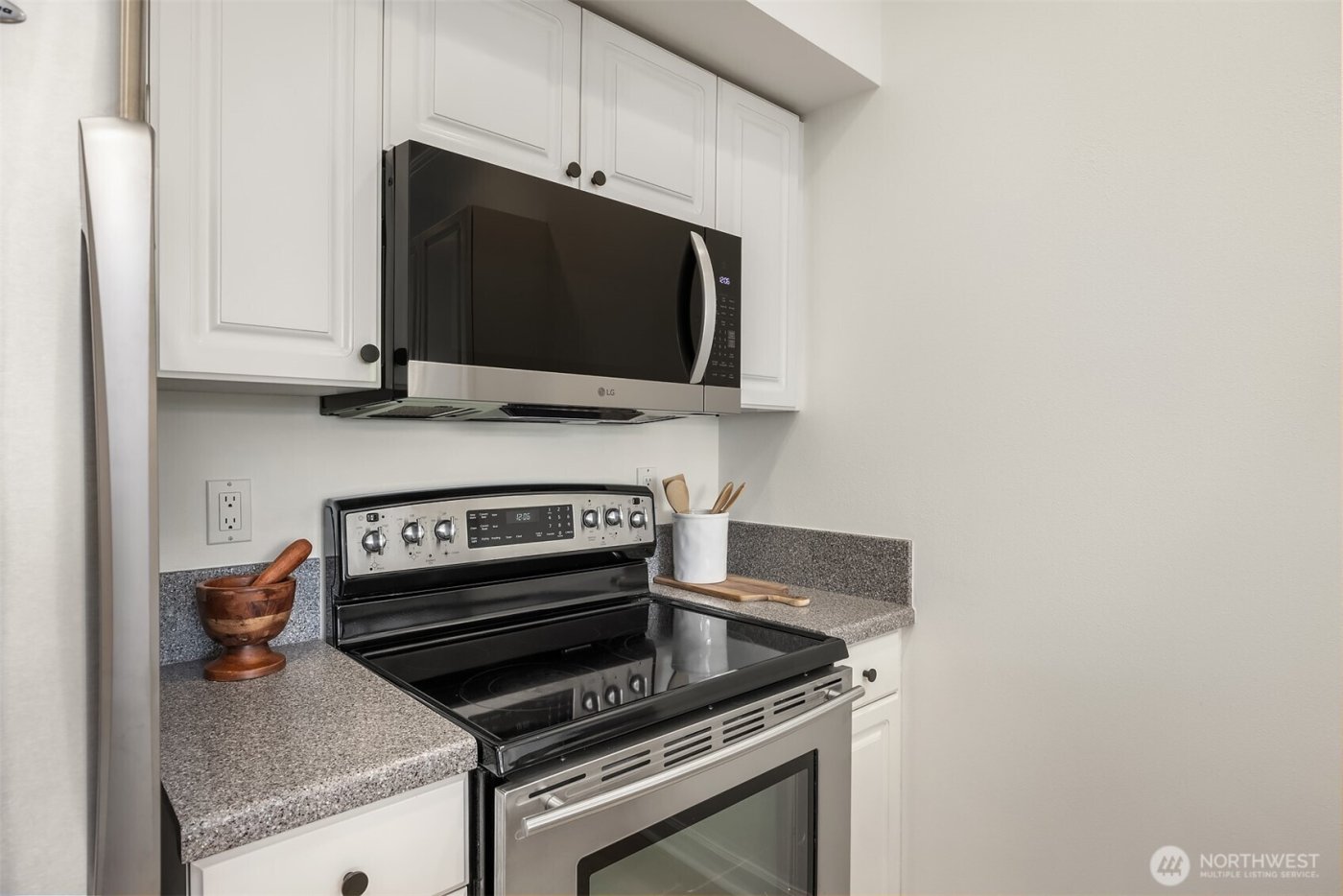 122 S State Street #207 E, Kirkland, WA 98033