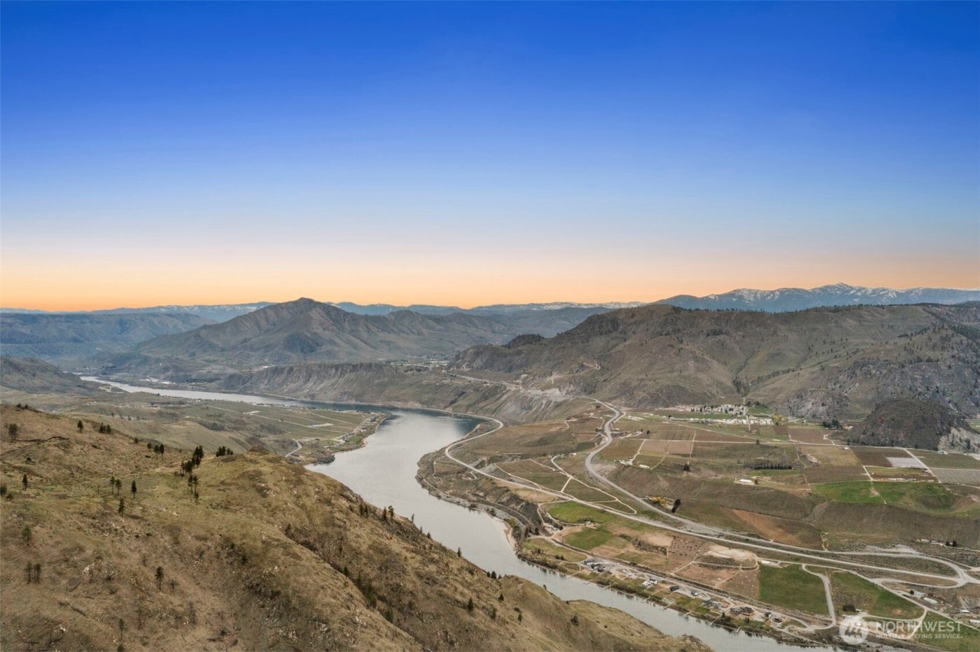 1 Pine Bluffs Lane , Orondo, WA 98830