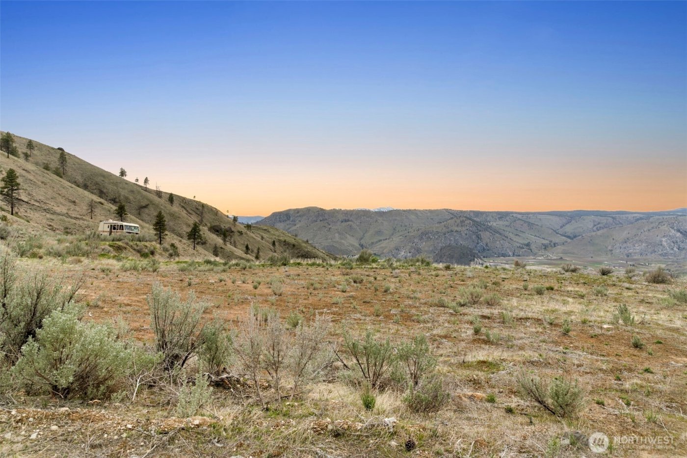 1 Pine Bluffs Lane , Orondo, WA 98830