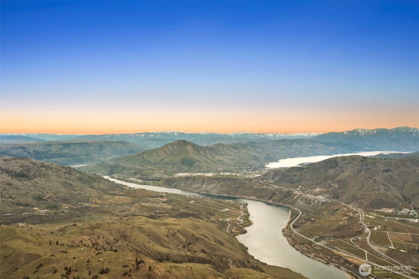 1 Pine Bluffs Lane , Orondo, WA 98830