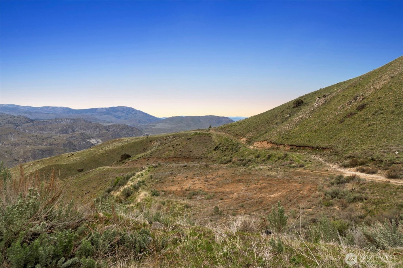 1 Pine Bluffs Lane , Orondo, WA 98830