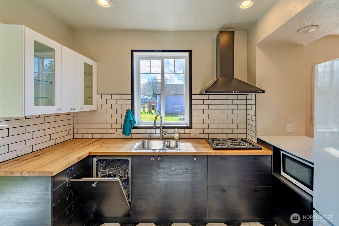 630 E 4th Street , Port Angeles, WA 98362