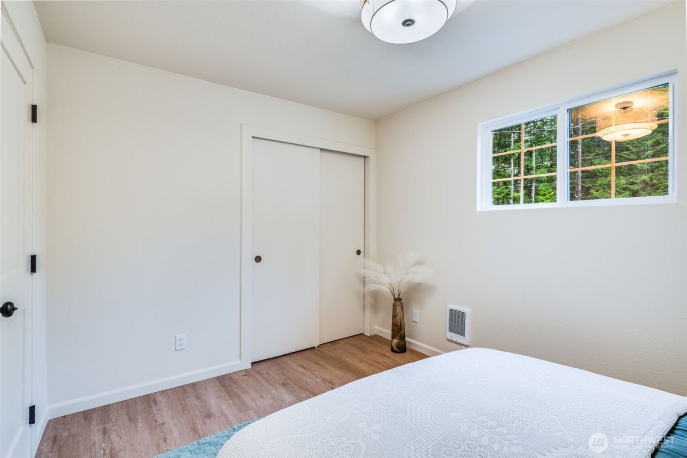 30 E Restful Road , Grapeview, WA 98546