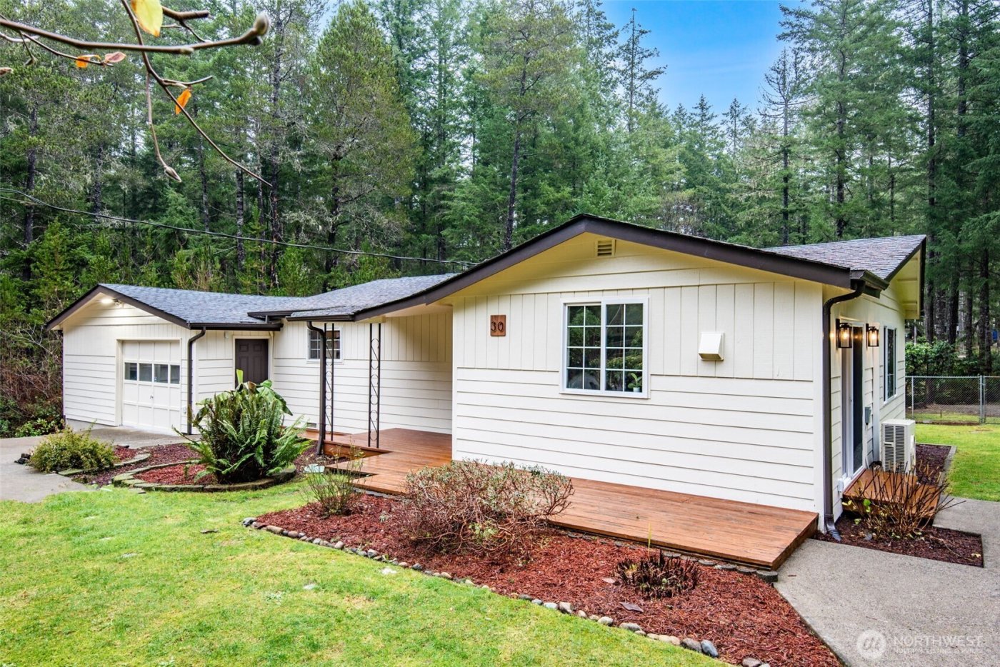 30 E Restful Road , Grapeview, WA 98546