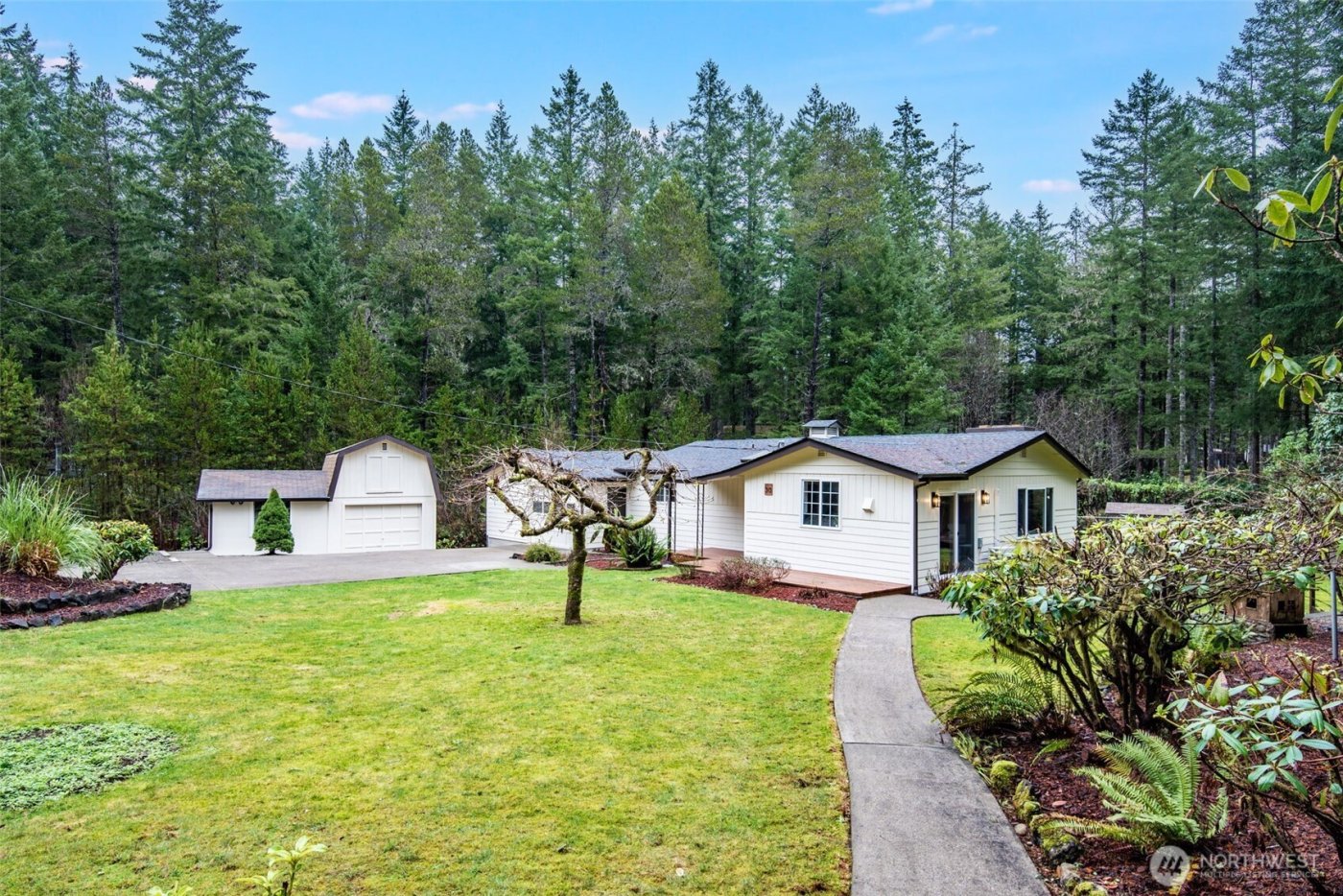 30 E Restful Road , Grapeview, WA 98546