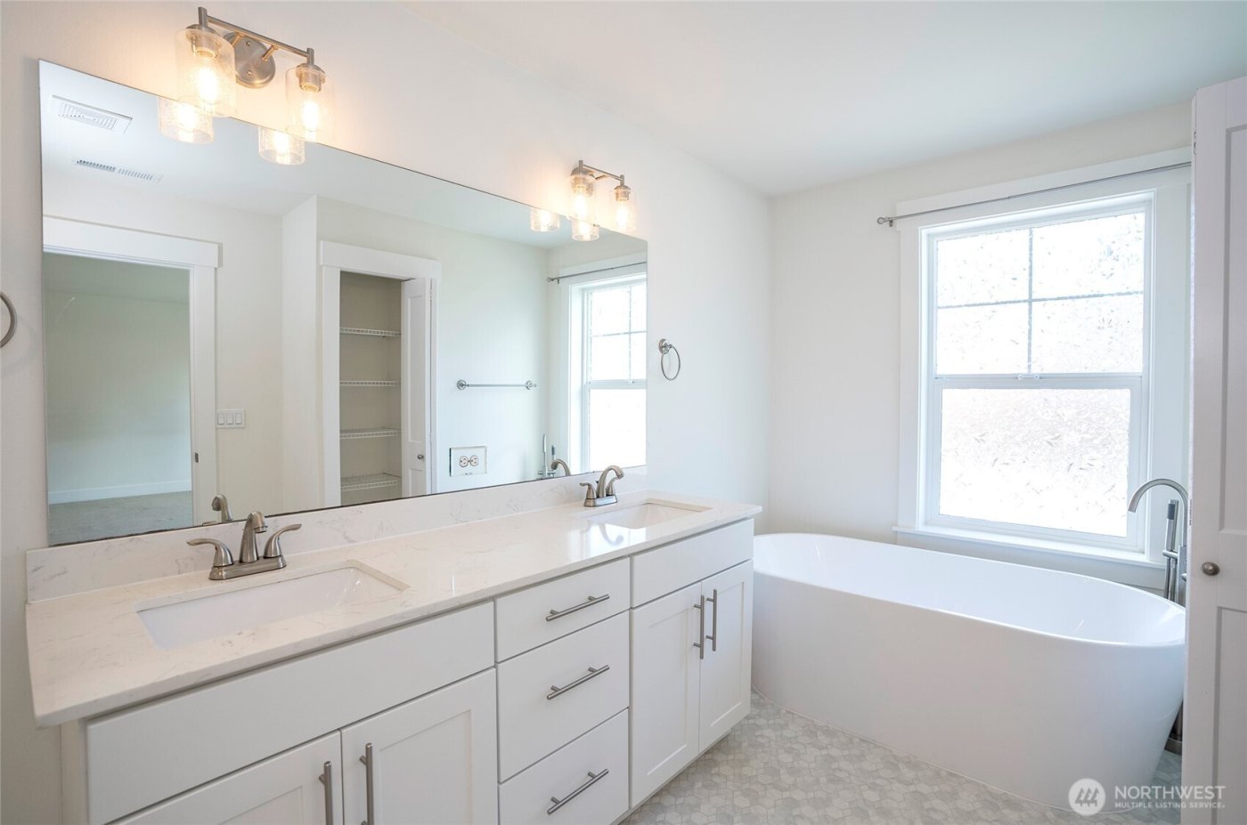 10 E Compass Lane , Allyn, WA 98524