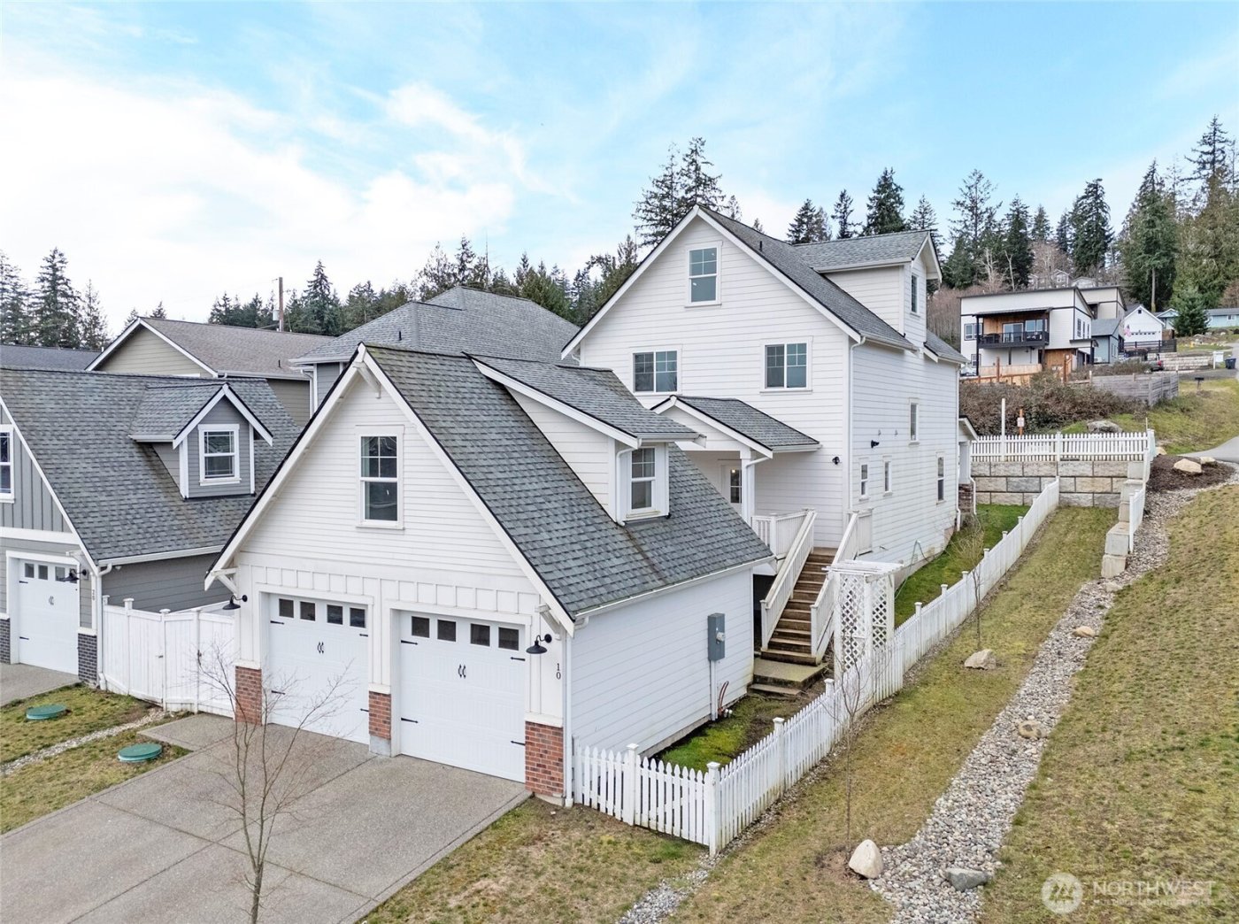 10 E Compass Lane , Allyn, WA 98524