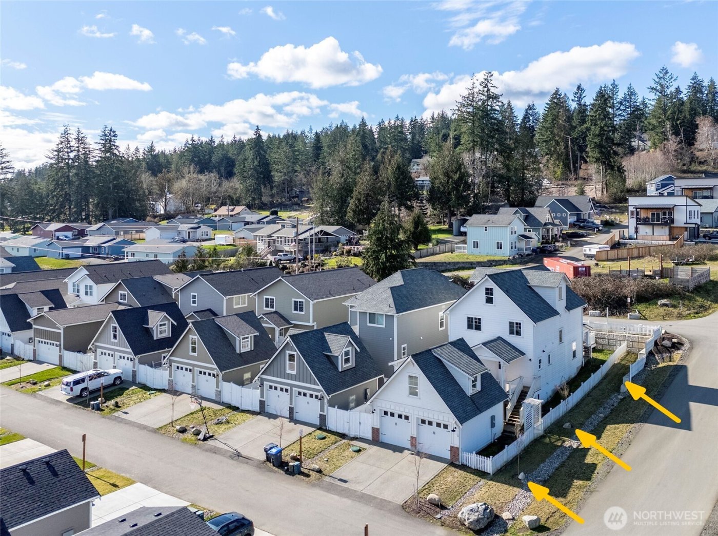 10 E Compass Lane , Allyn, WA 98524