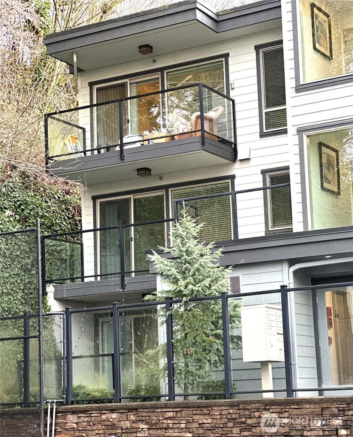 3212 SE 81st #C203, Mercer Island, WA 98040