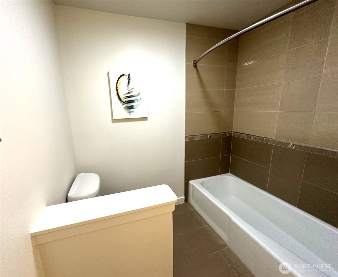 3212 SE 81st #C203, Mercer Island, WA 98040