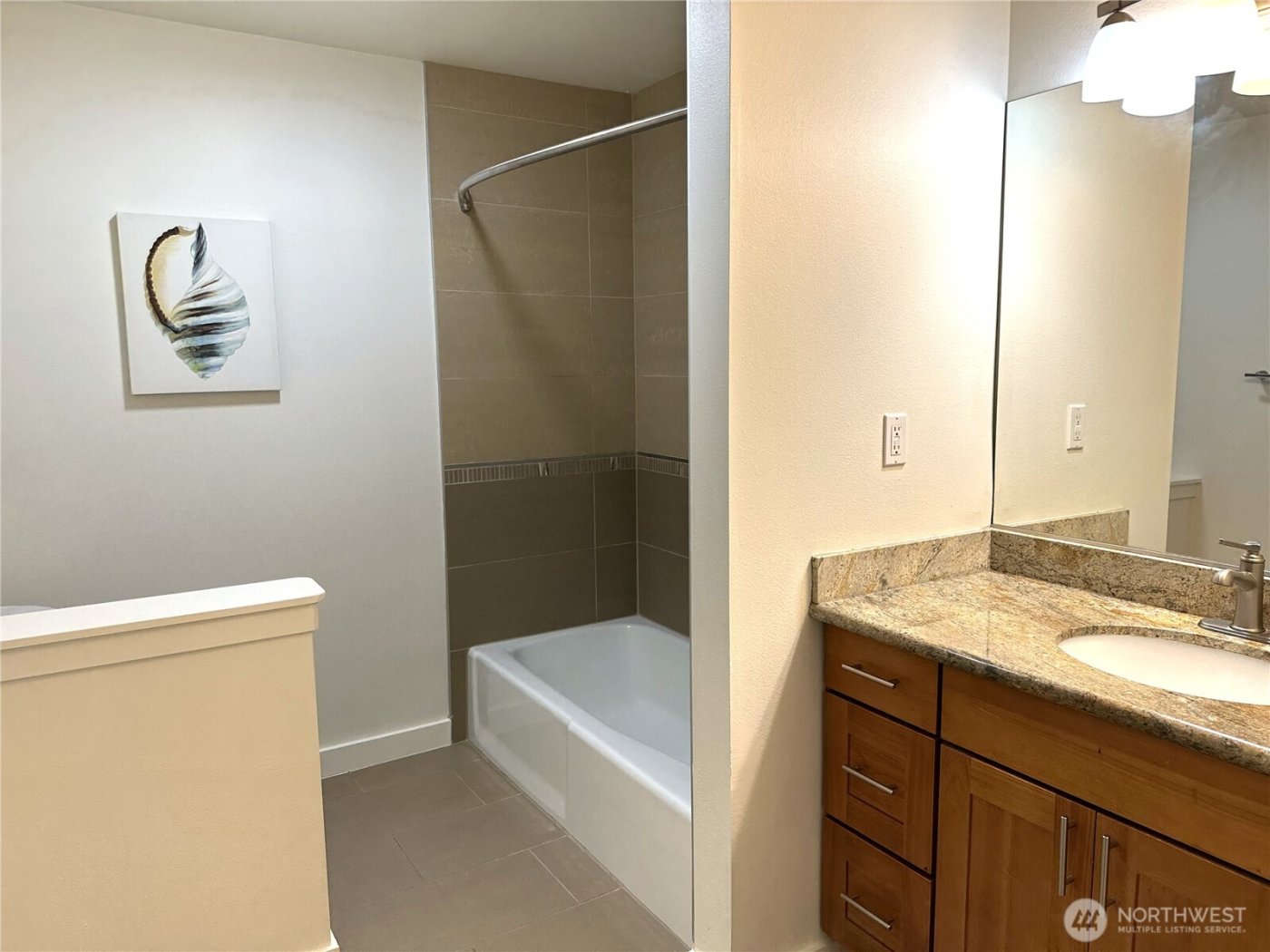 3212 SE 81st #C203, Mercer Island, WA 98040