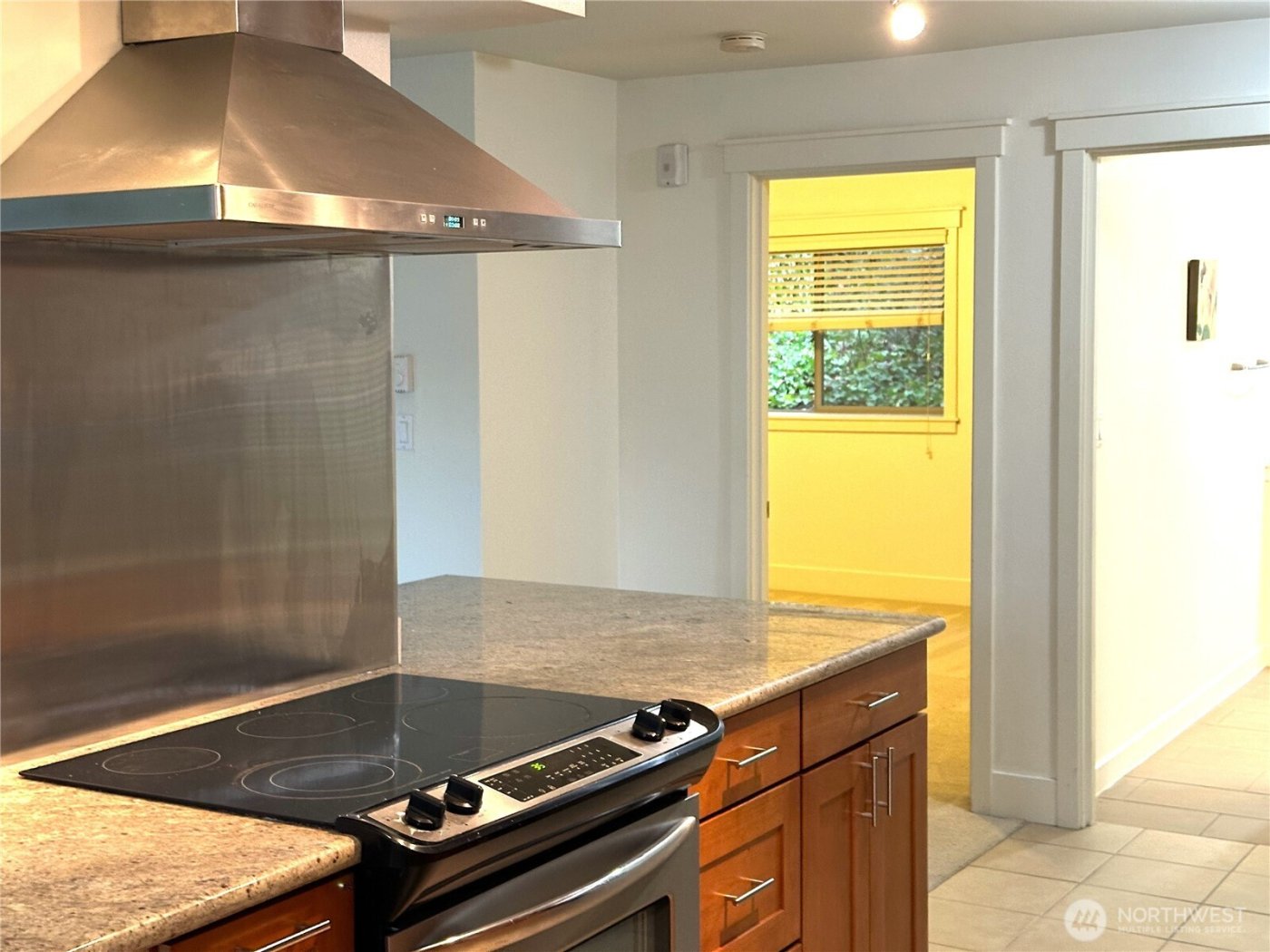 3212 SE 81st #C203, Mercer Island, WA 98040