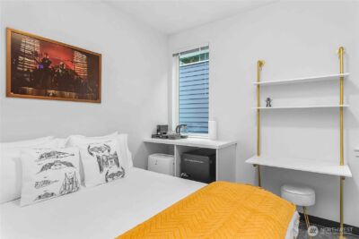 2613 3rd Avenue W, Seattle, WA 98119 - Photo 13