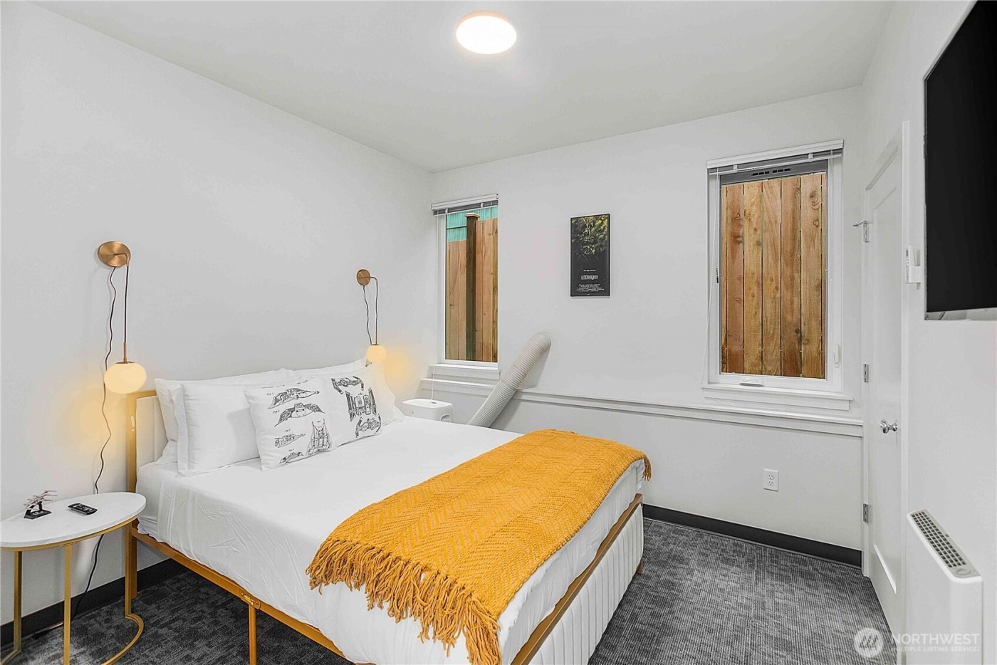 2613 3rd Avenue W, Seattle, WA 98119