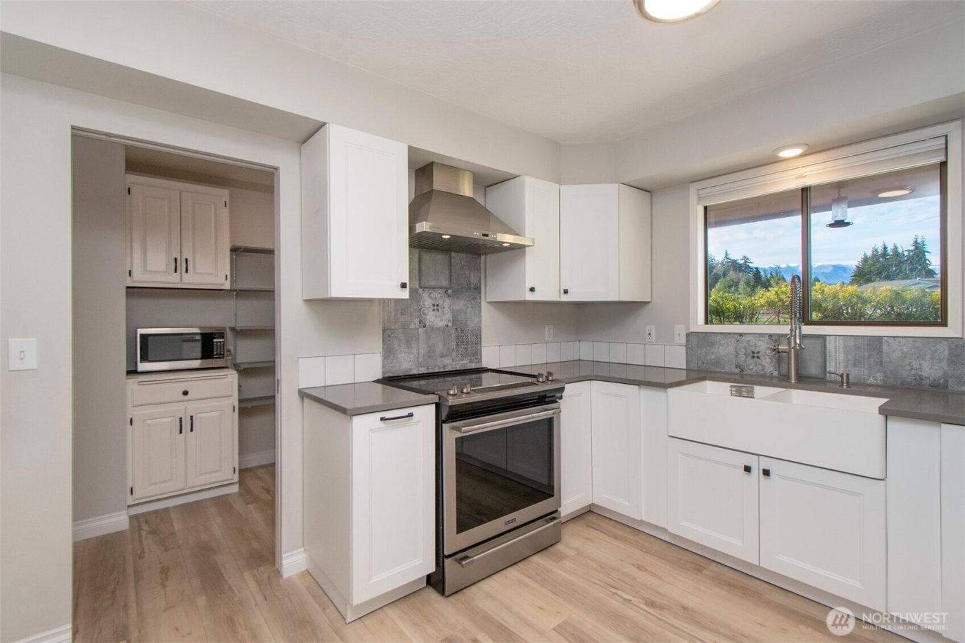 272 Grandview Drive , Sequim, WA 98382