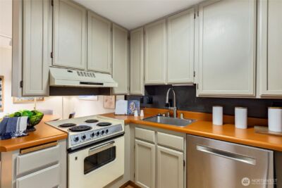 2626 E Madison Street #8, Seattle, WA 98112 - Photo 11