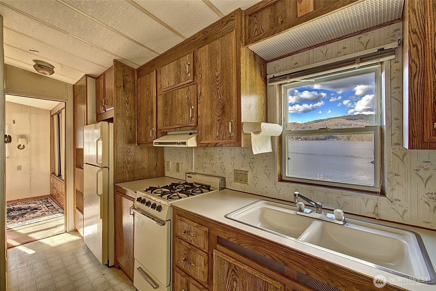 23217 State Route 9 , Lake McMurray, WA 98274