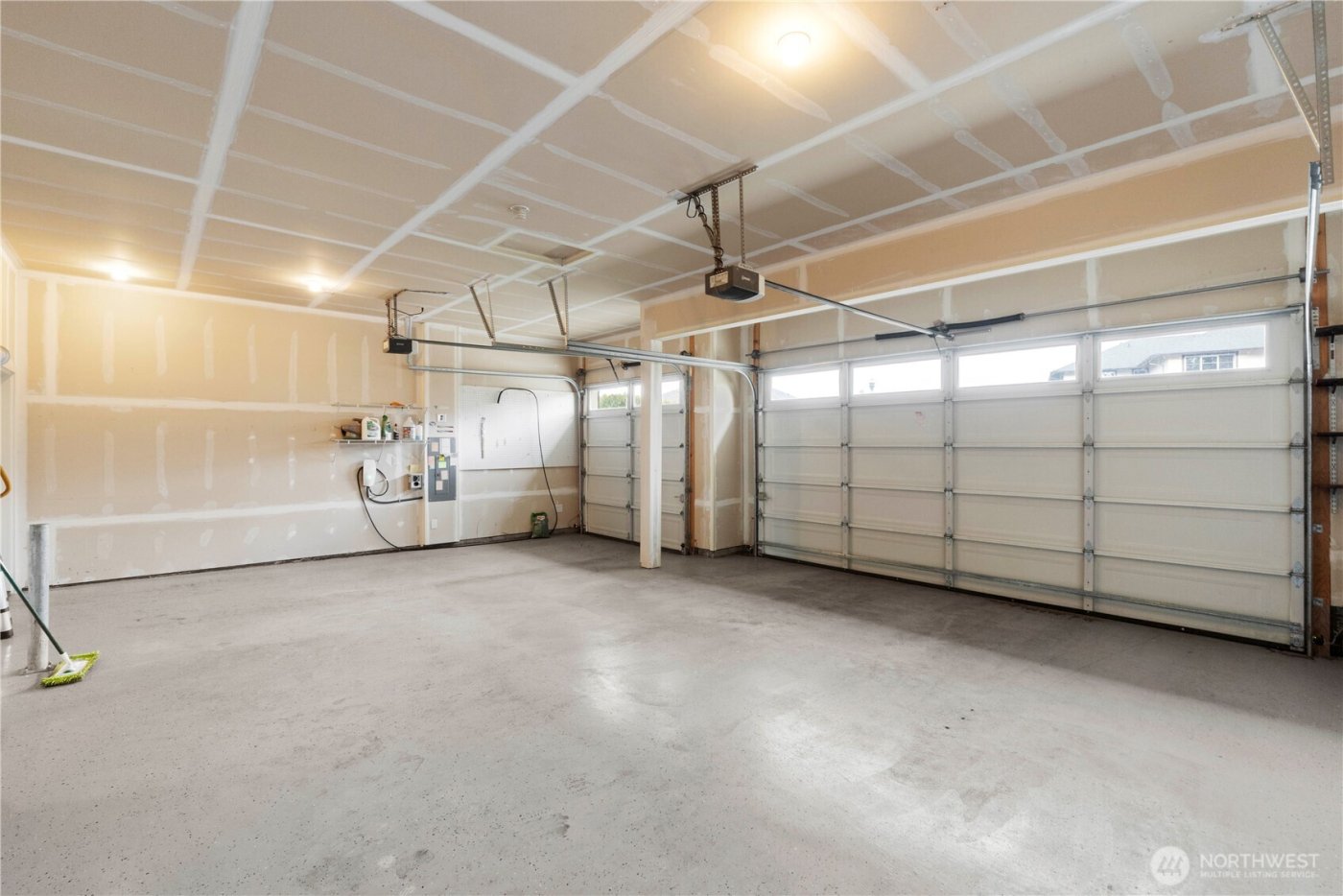 27803 105th Avenue SE, Kent, WA 98030