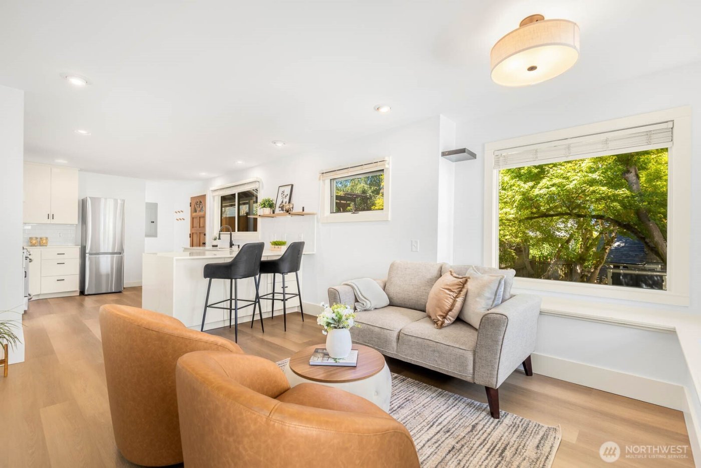 2423 3rd Avenue W, Seattle, WA 98119