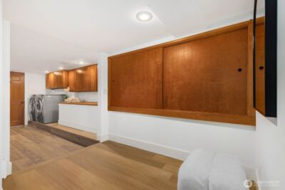 2423 3rd Avenue W, Seattle, WA 98119 - Photo 25