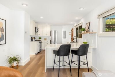 2423 3rd Avenue W, Seattle, WA 98119 - Photo 3