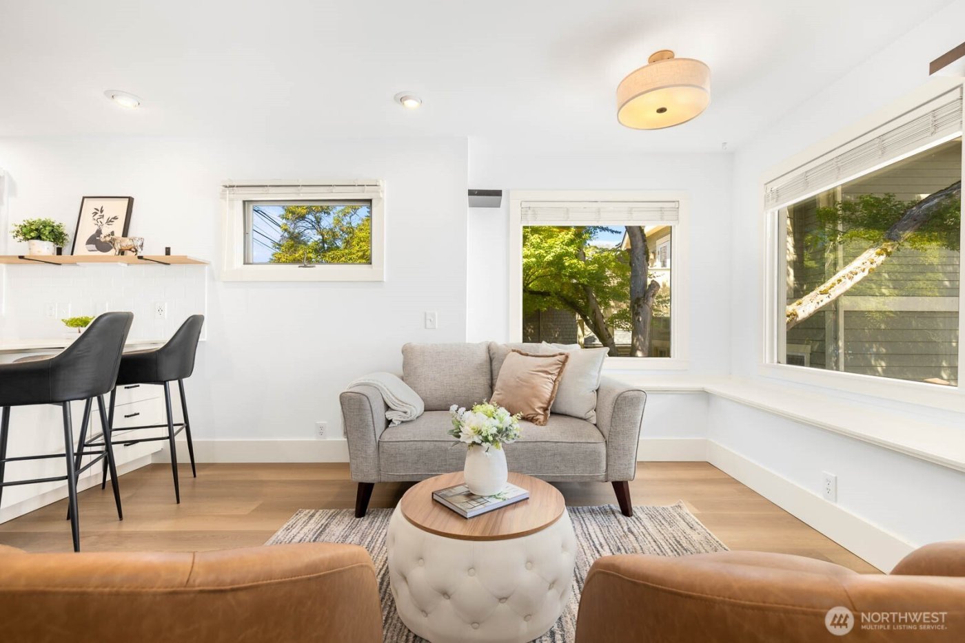 2423 3rd Avenue W, Seattle, WA 98119