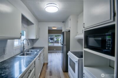 3244 66th Avenue SW #18, Olympia, WA 98512 - Photo 4