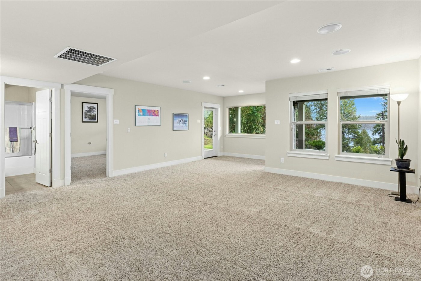 2744 NW Pine Cone Place , Issaquah, WA 98027