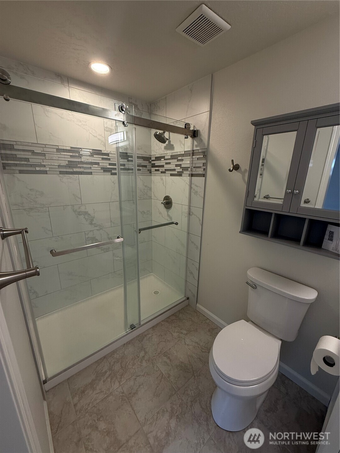 1242 SW Carver Street , College Place, WA 99324