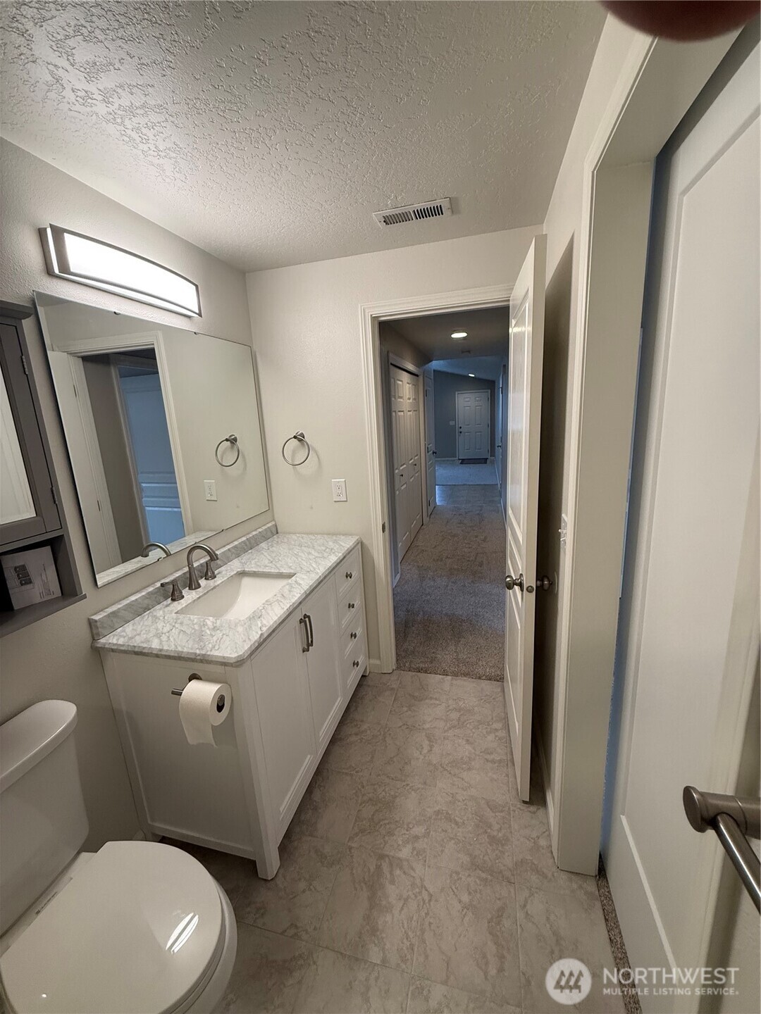 1242 SW Carver Street , College Place, WA 99324