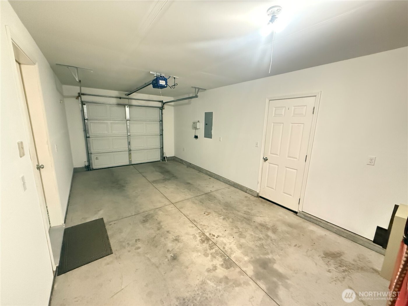 1242 SW Carver Street , College Place, WA 99324