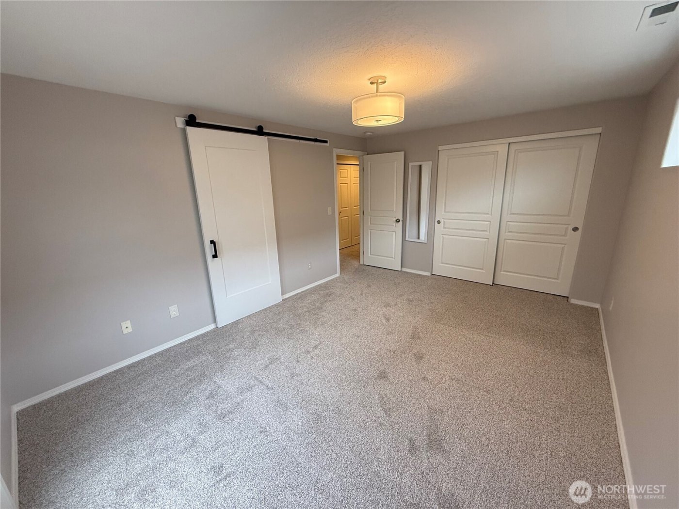 1242 SW Carver Street , College Place, WA 99324