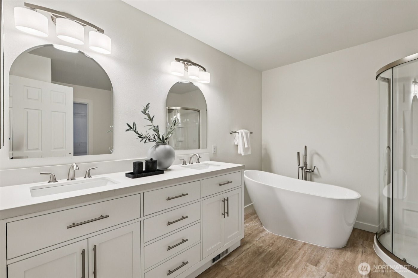 34524 SE Linden Loop , Snoqualmie, WA 98065