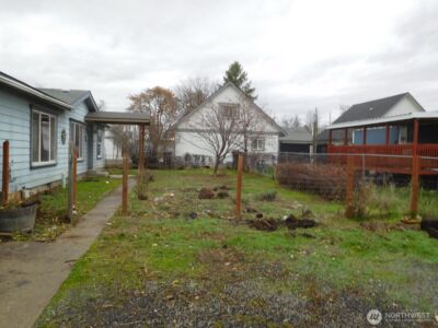 118 Bush Street , Walla Walla, WA 99362 - Photo 2