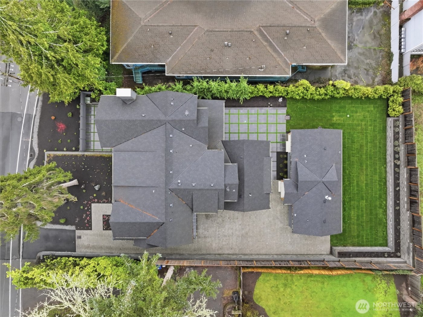 10648 SE 16th Street , Bellevue, WA 98004