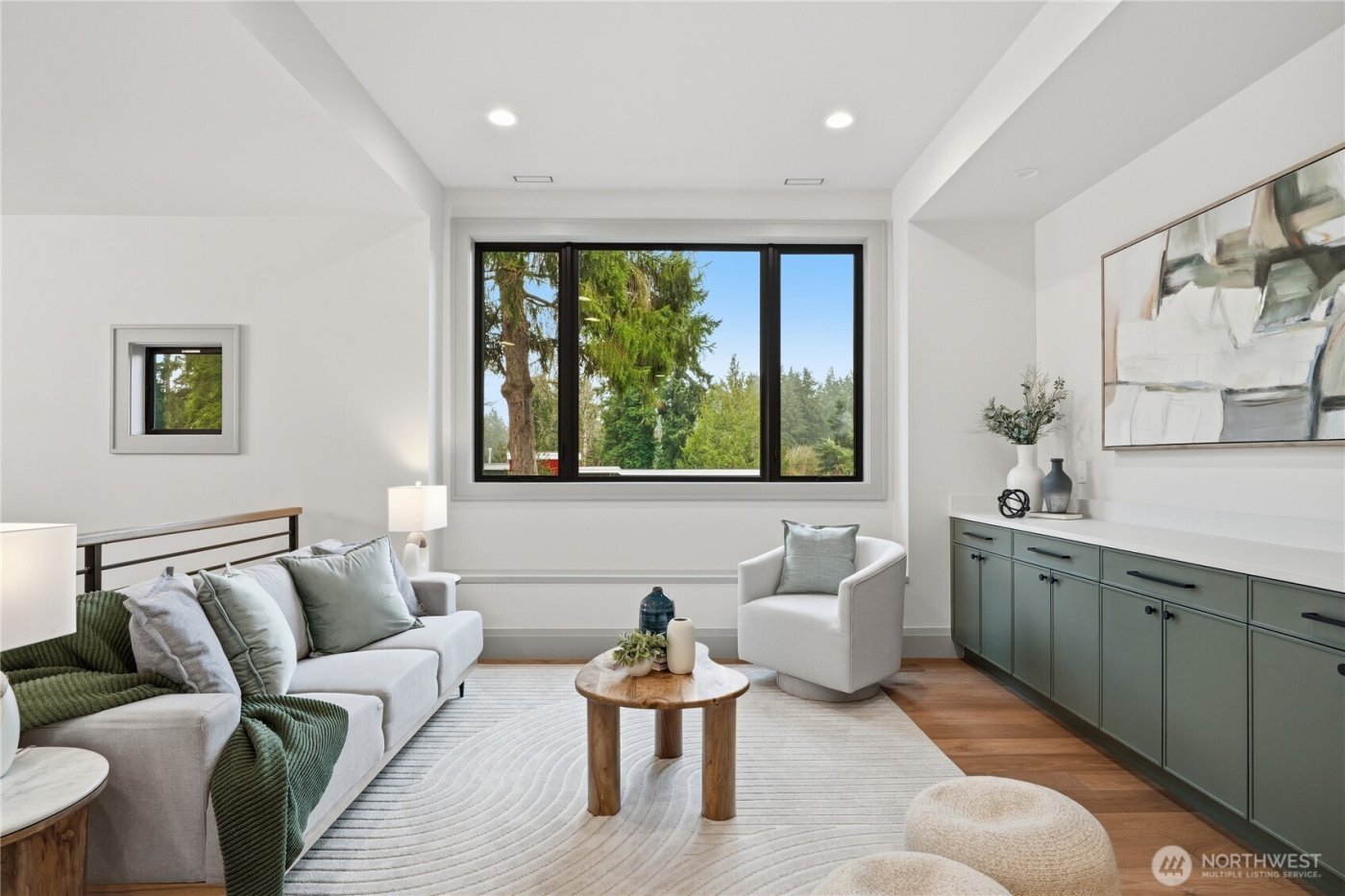 10648 SE 16th Street , Bellevue, WA 98004