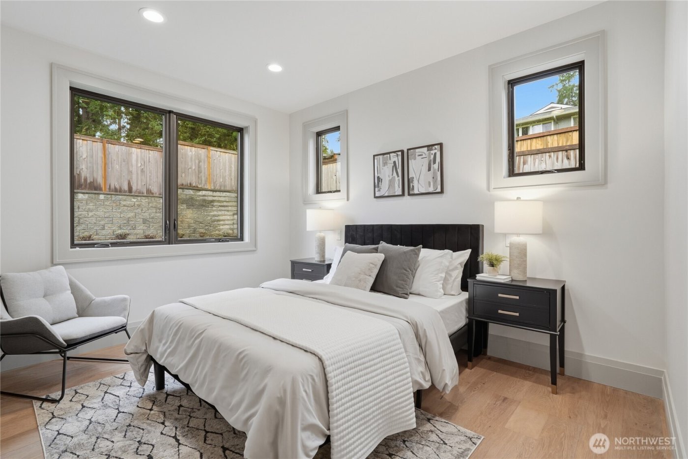 10648 SE 16th Street , Bellevue, WA 98004