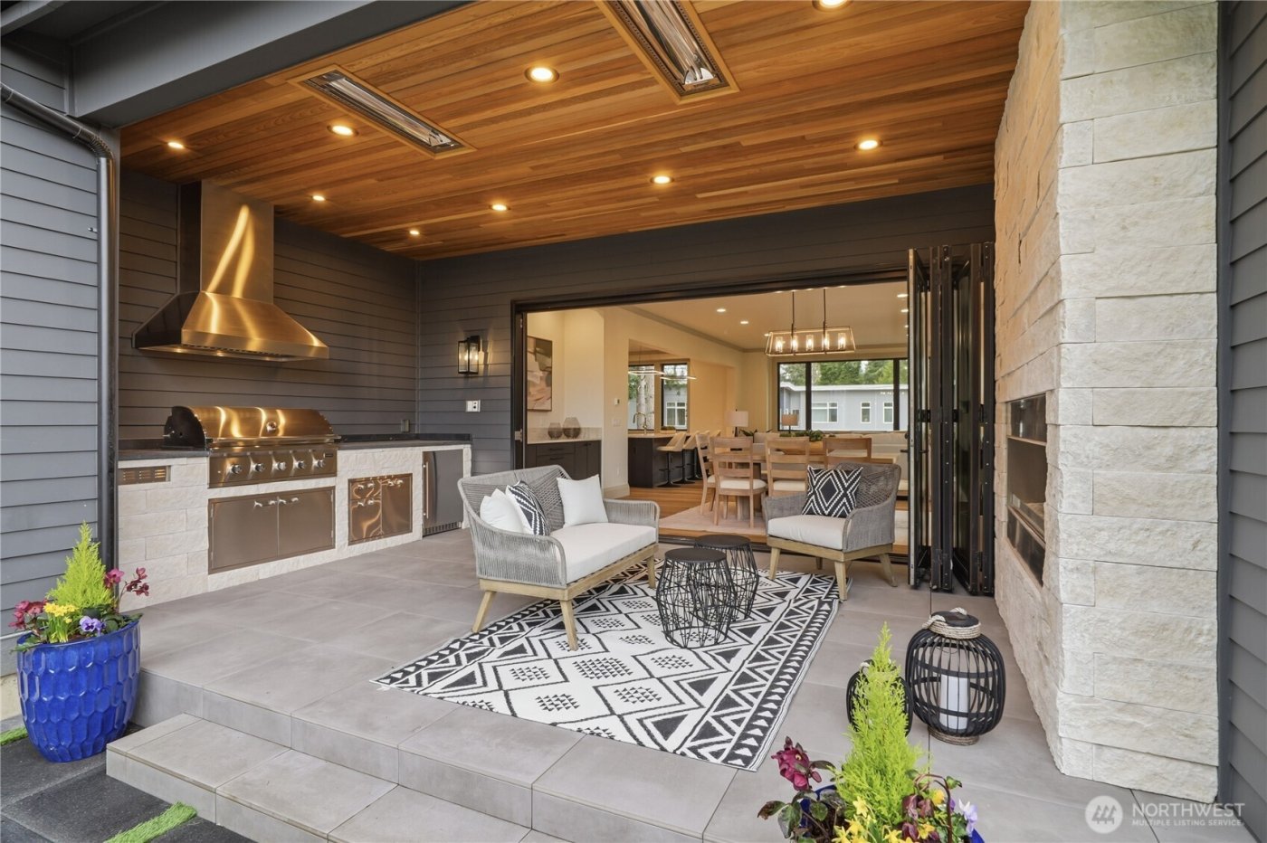 10648 SE 16th Street , Bellevue, WA 98004