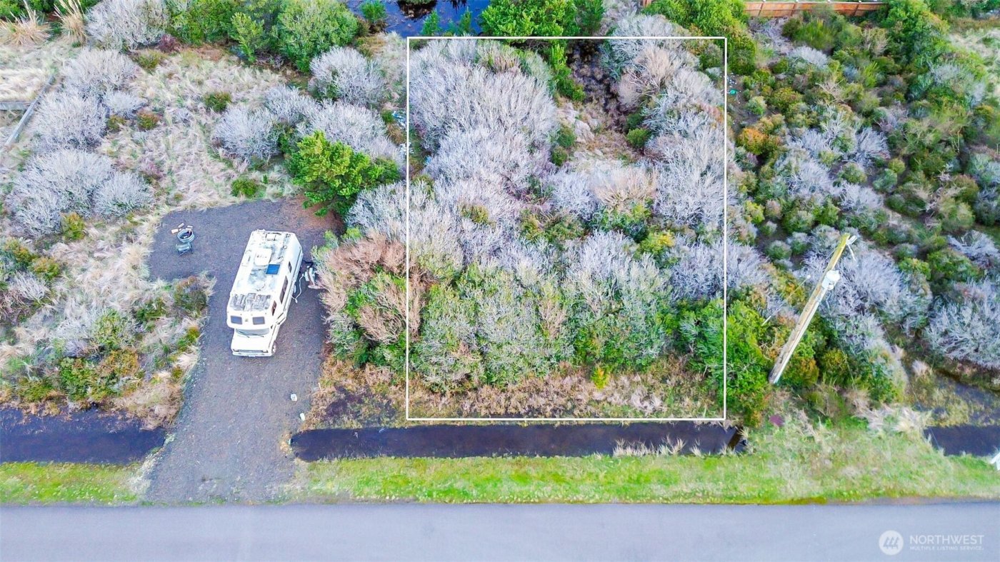 413 N Portal Loop SW, Ocean Shores, WA 98569