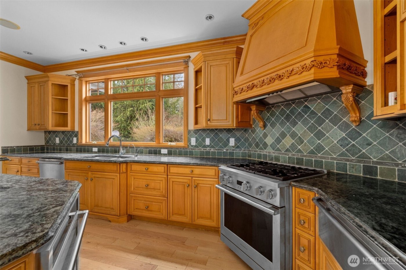 22025 NE 82nd Place , Redmond, WA 98053