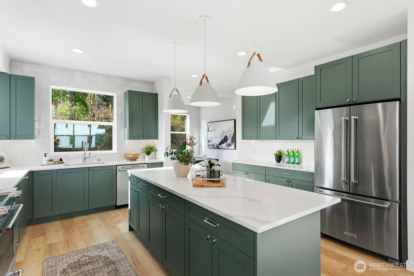 706 Newport Way NW, Issaquah, WA 98027