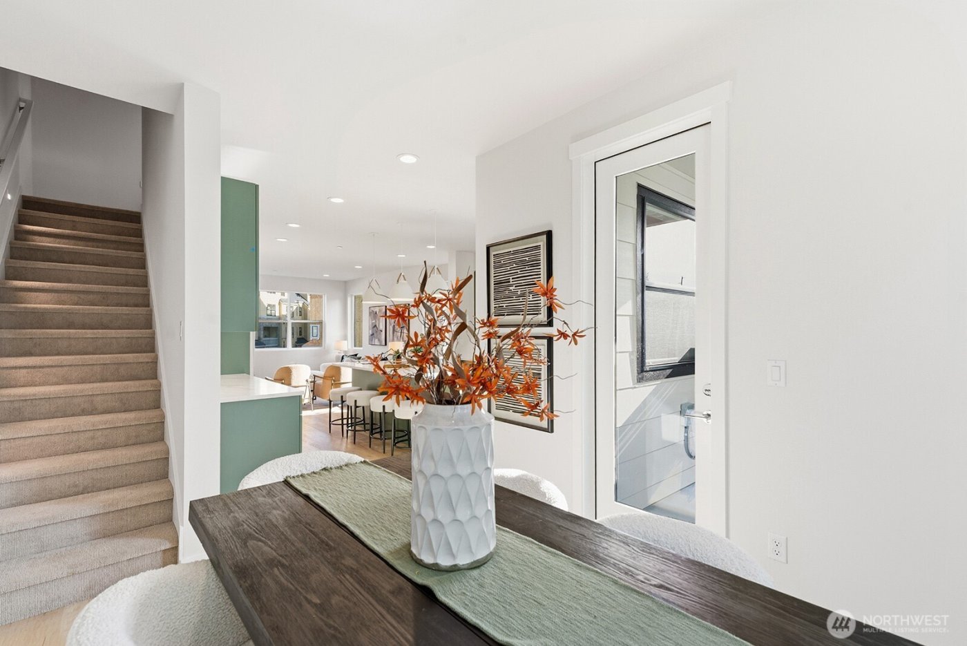 706 Newport Way NW, Issaquah, WA 98027