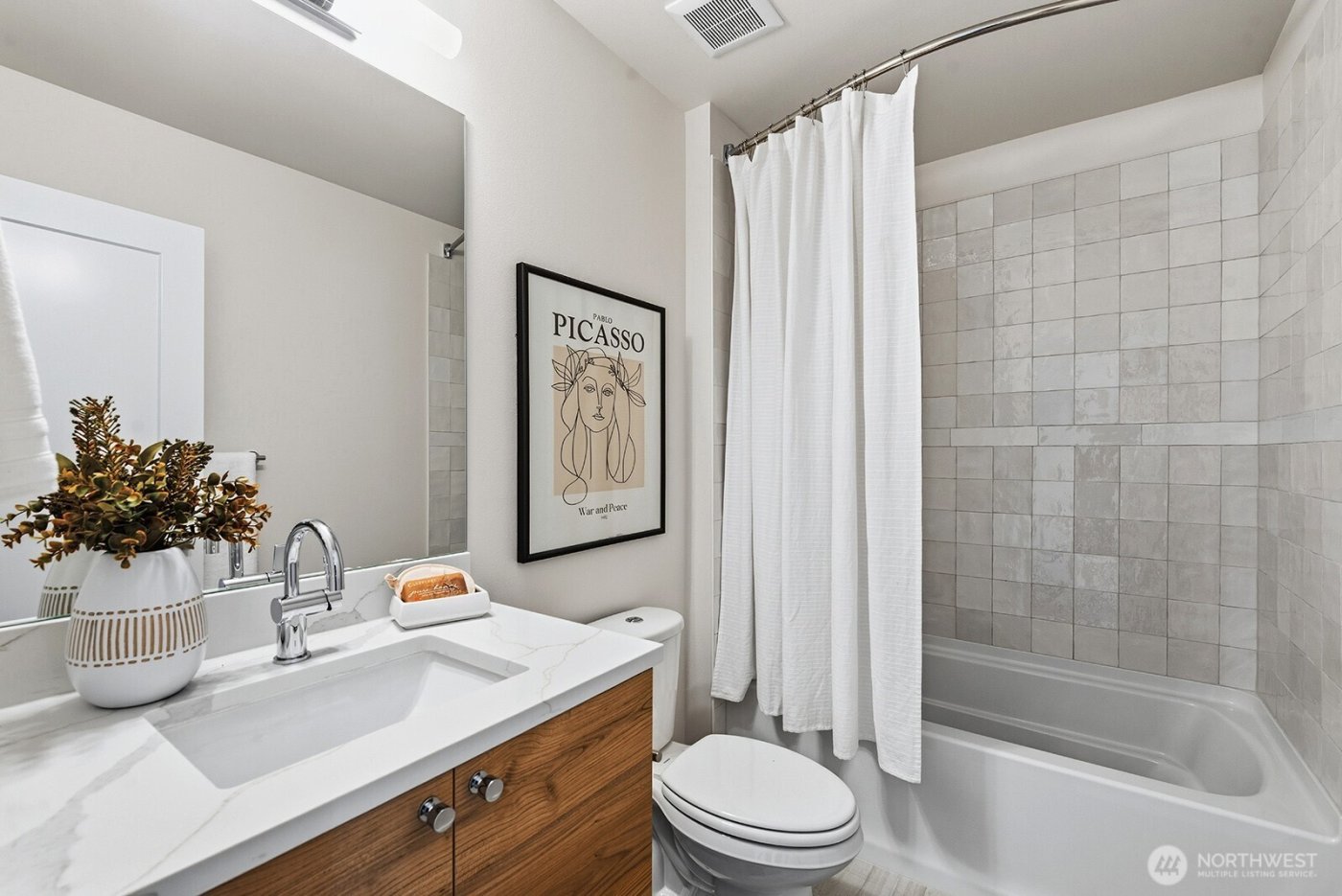 706 Newport Way NW, Issaquah, WA 98027