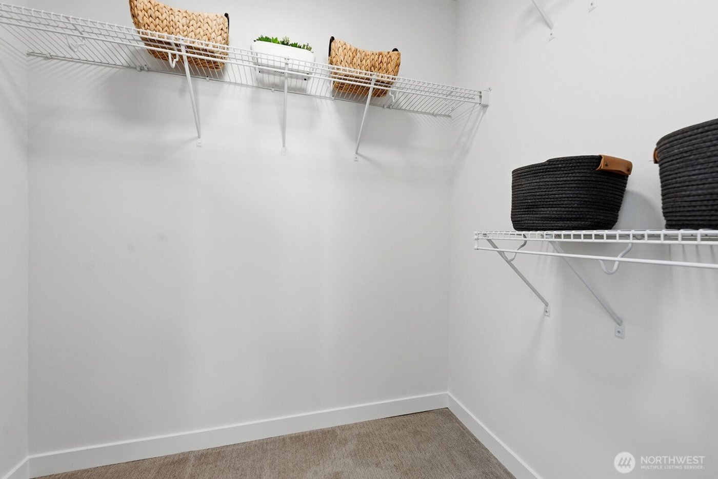 706 Newport Way NW, Issaquah, WA 98027