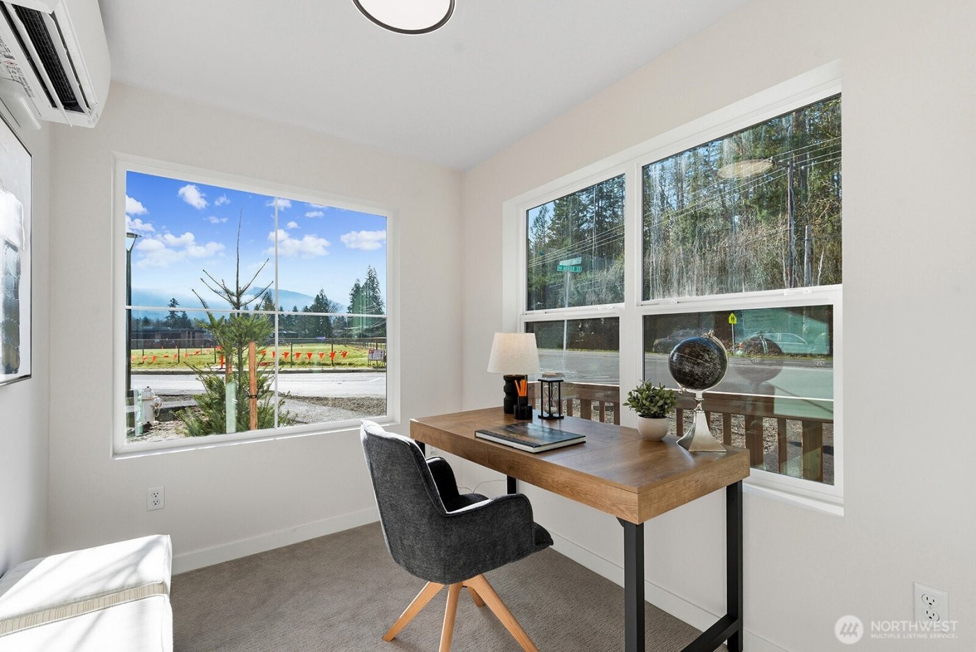 706 Newport Way NW, Issaquah, WA 98027