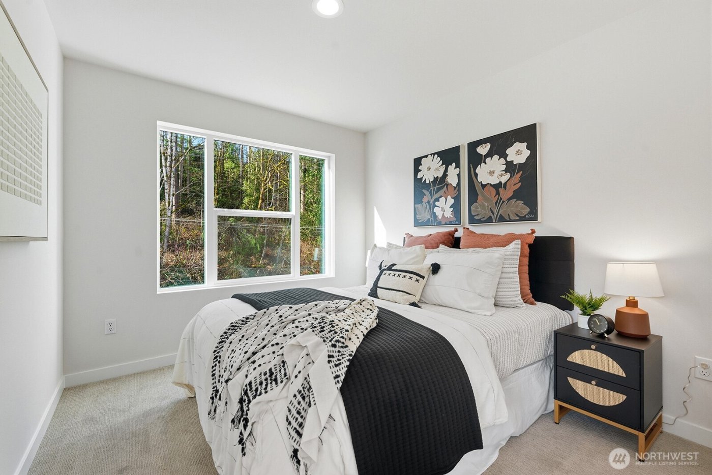 706 Newport Way NW, Issaquah, WA 98027